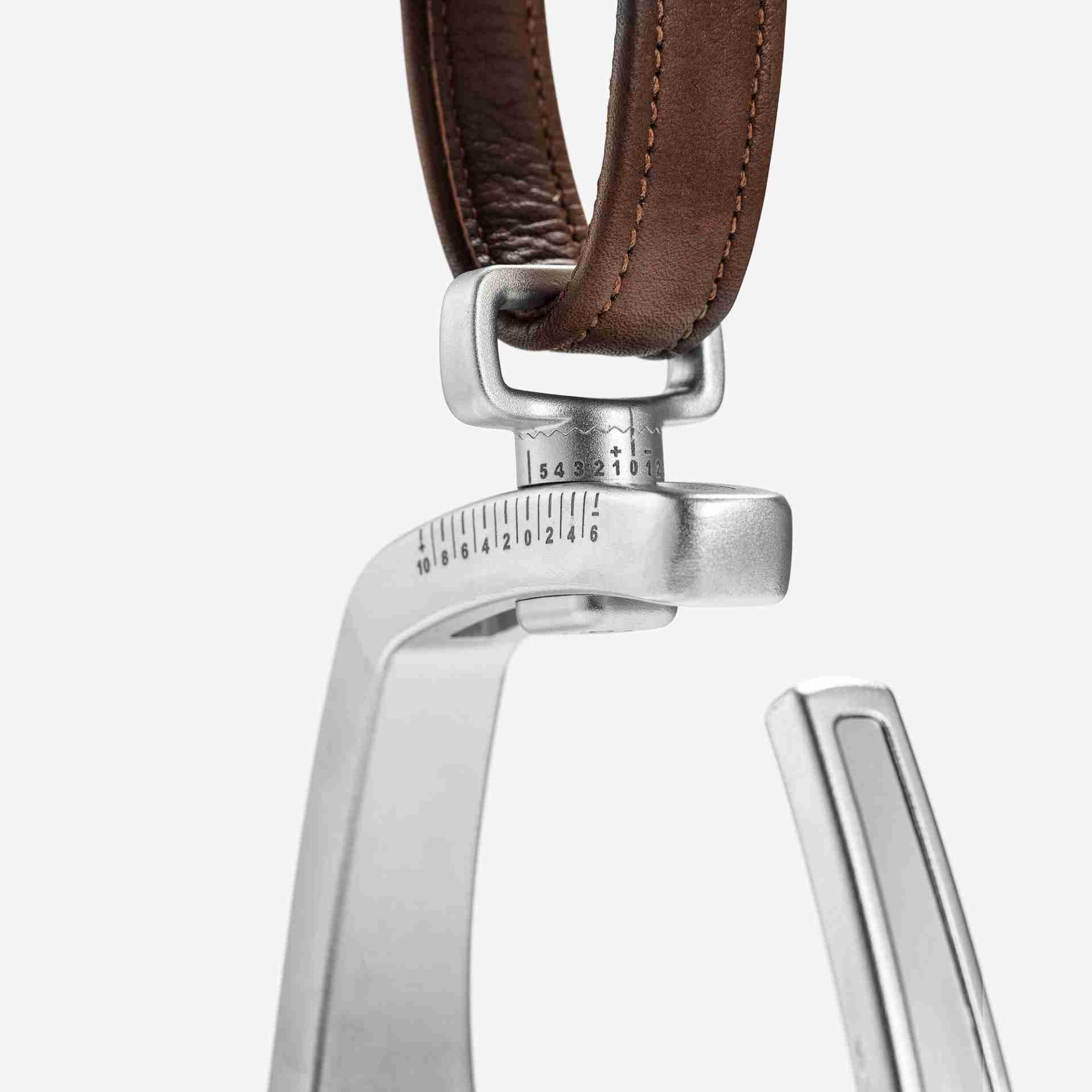 Ryde_Stigbygel_Krom_4_kvadrat_2000px